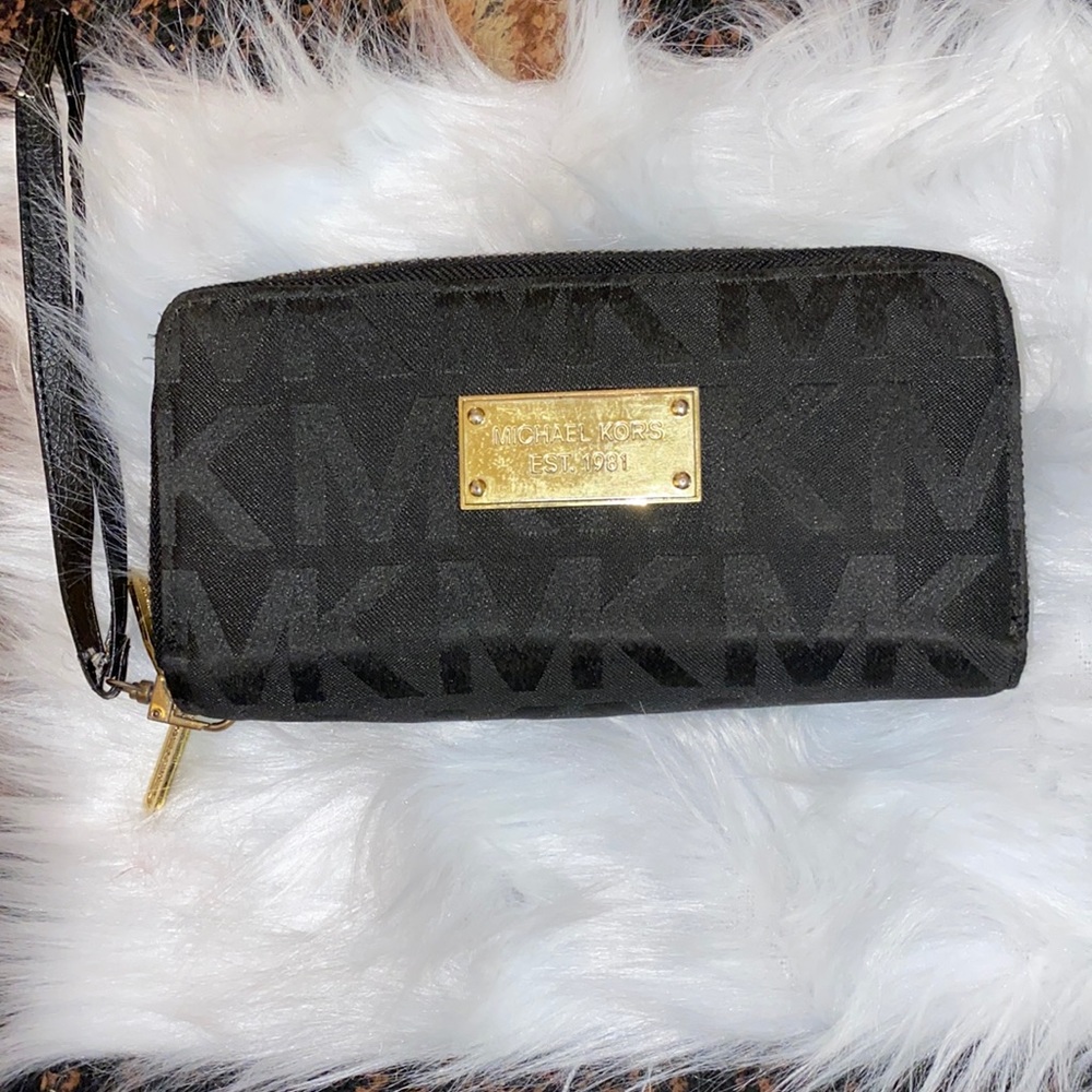 MK Wristlet